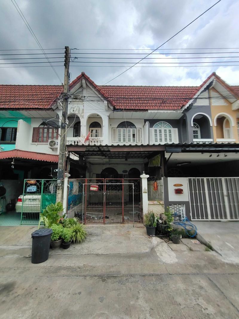 ประชาธิปัตย์ ธัญบุรี ปทุมธานี